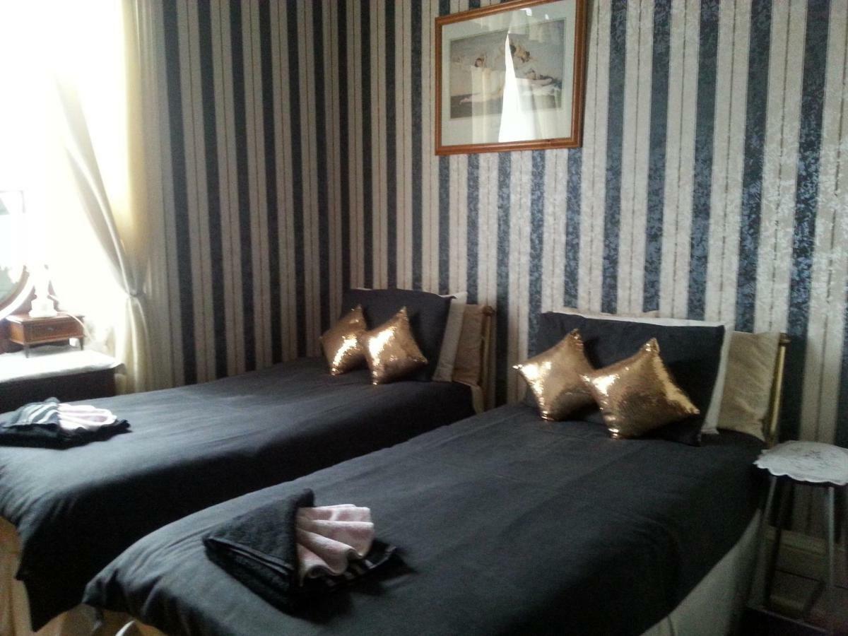 אדינבורו Marchhall Accommodation מראה חיצוני תמונה